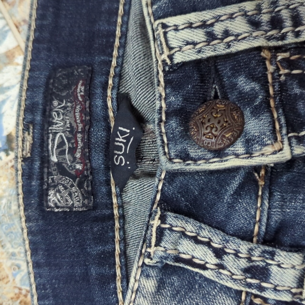 Jeans - Picture 2 of 4